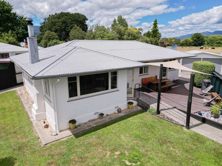 6 Edinburgh Street Takaka_14