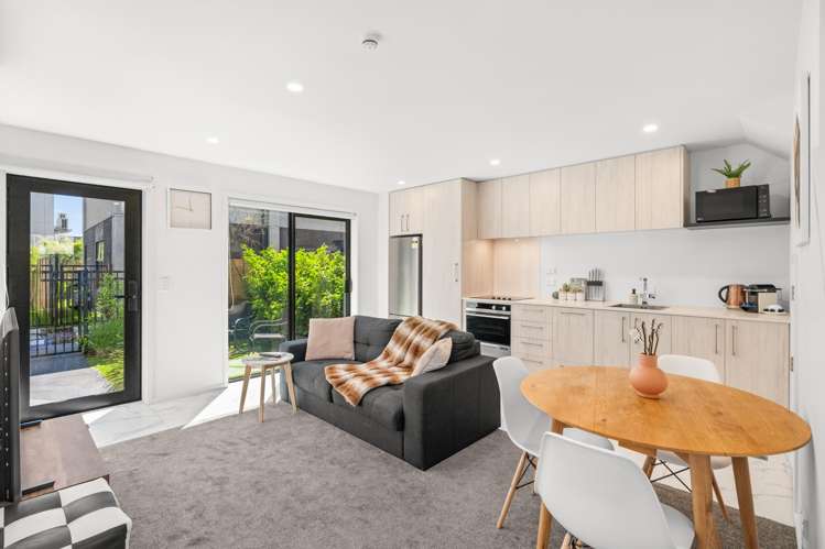 15/322 Durham Street North_3
