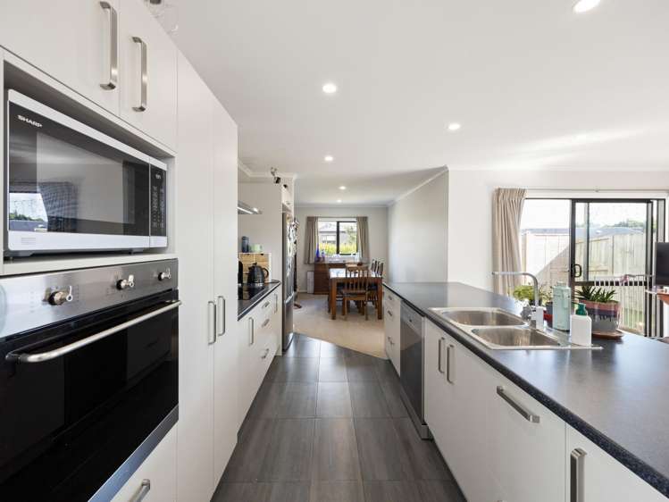 2/22 Iwi Road Baverstock_5