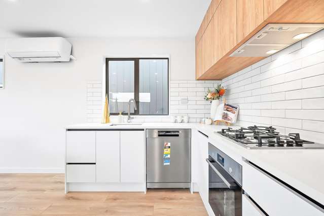 4/10 Starling  Place Ranui_1