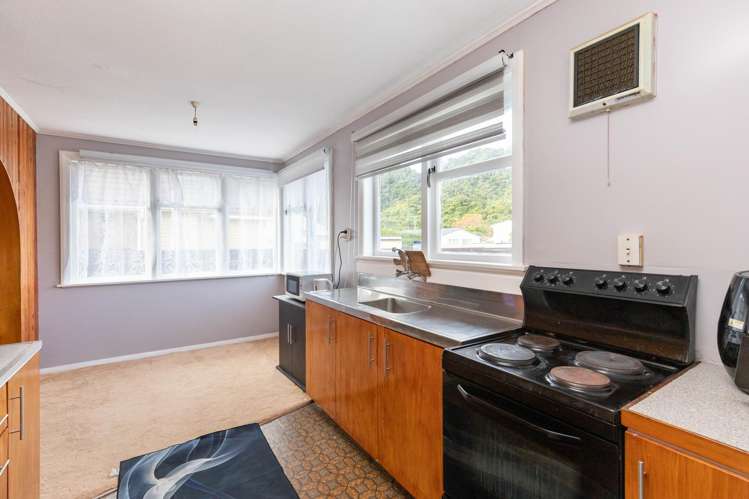 96 Hall Street Cobden_3