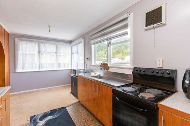 96 Hall Street Cobden_3