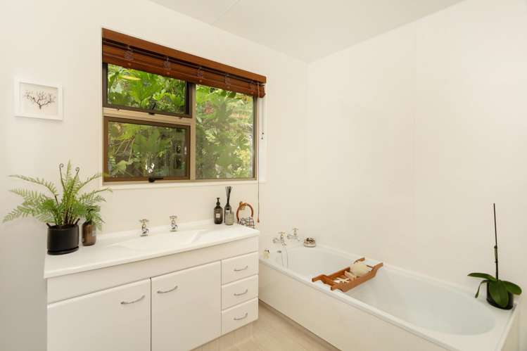 53 Horse Gully Road Papakaio_22