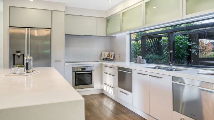 28b Springwater Avenue Northwood_16