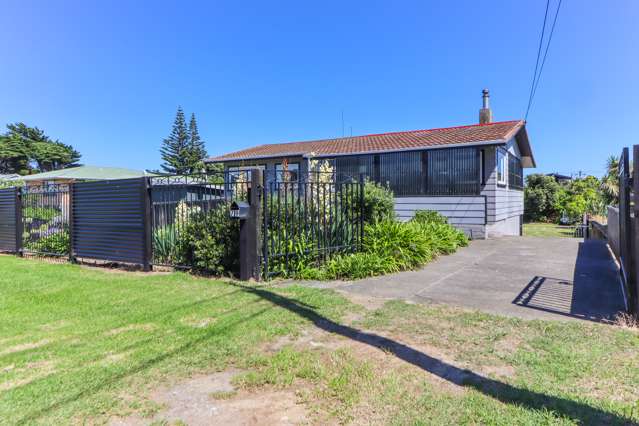 79 Park Avenue Waitarere Beach_2