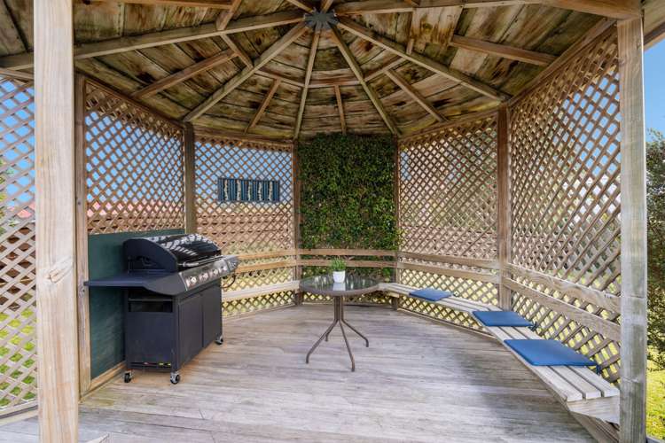 15 Warwick Place Brookfield_21