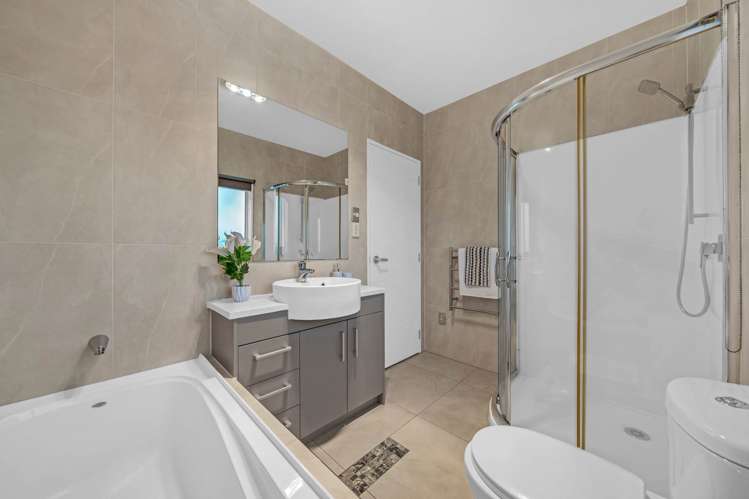 28 Arranmore Drive Flat Bush_14