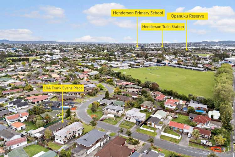 1/10 Frank Evans Place Henderson_11