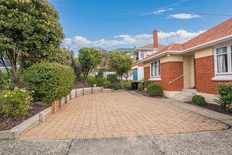 122 Easther Crescent Kew_22
