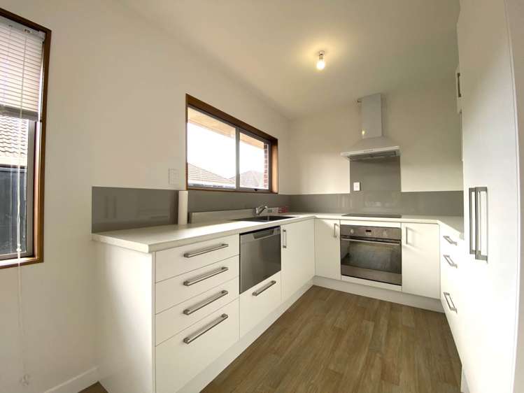 10/81 Shakespeare Road Milford_6