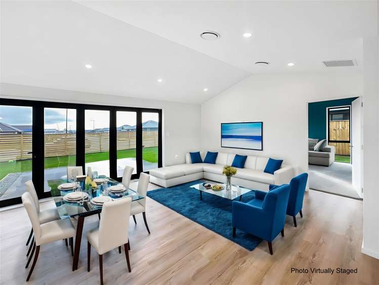 1 Candlesticks Crescent Lincoln_8