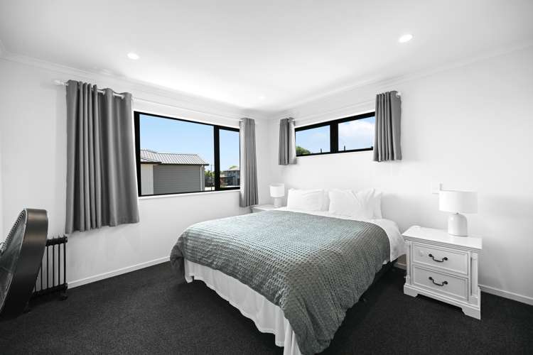 2A Oku Close Hillcrest_6