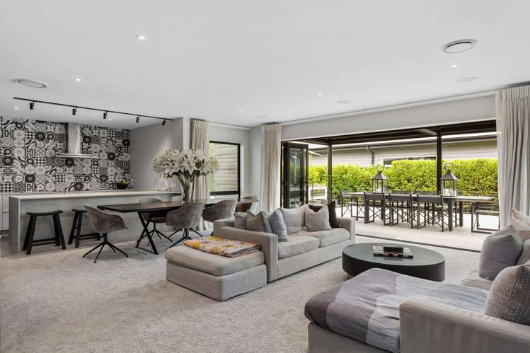 29 Carnaveron Drive Lincoln_6