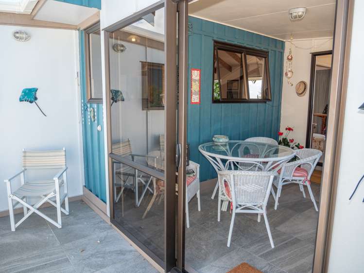 39 Seaview Road Cable Bay_13