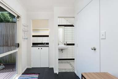 3/49 Henderson Valley Road_3