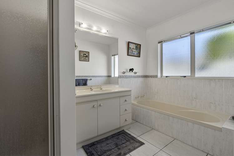 8 Newport Key Papamoa_11