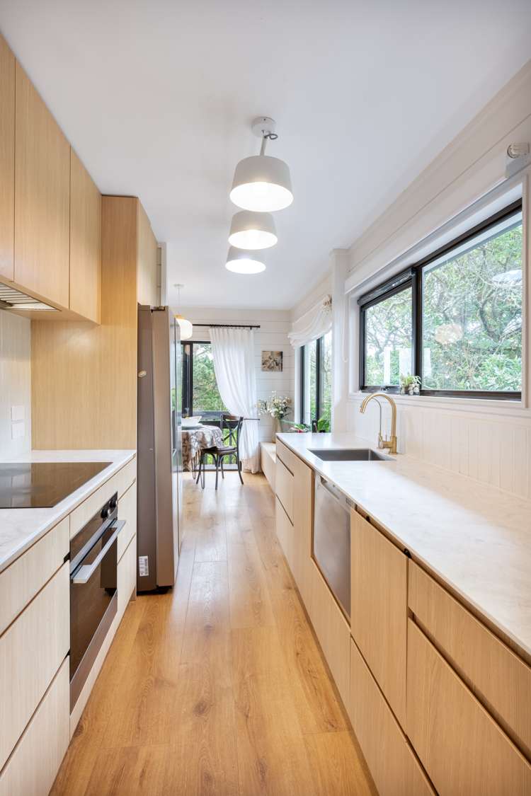 141 Attwood Road Paremoremo_12