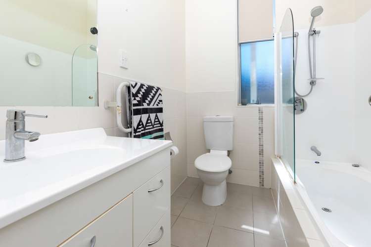 7 Merlot Lane Pukekohe_8