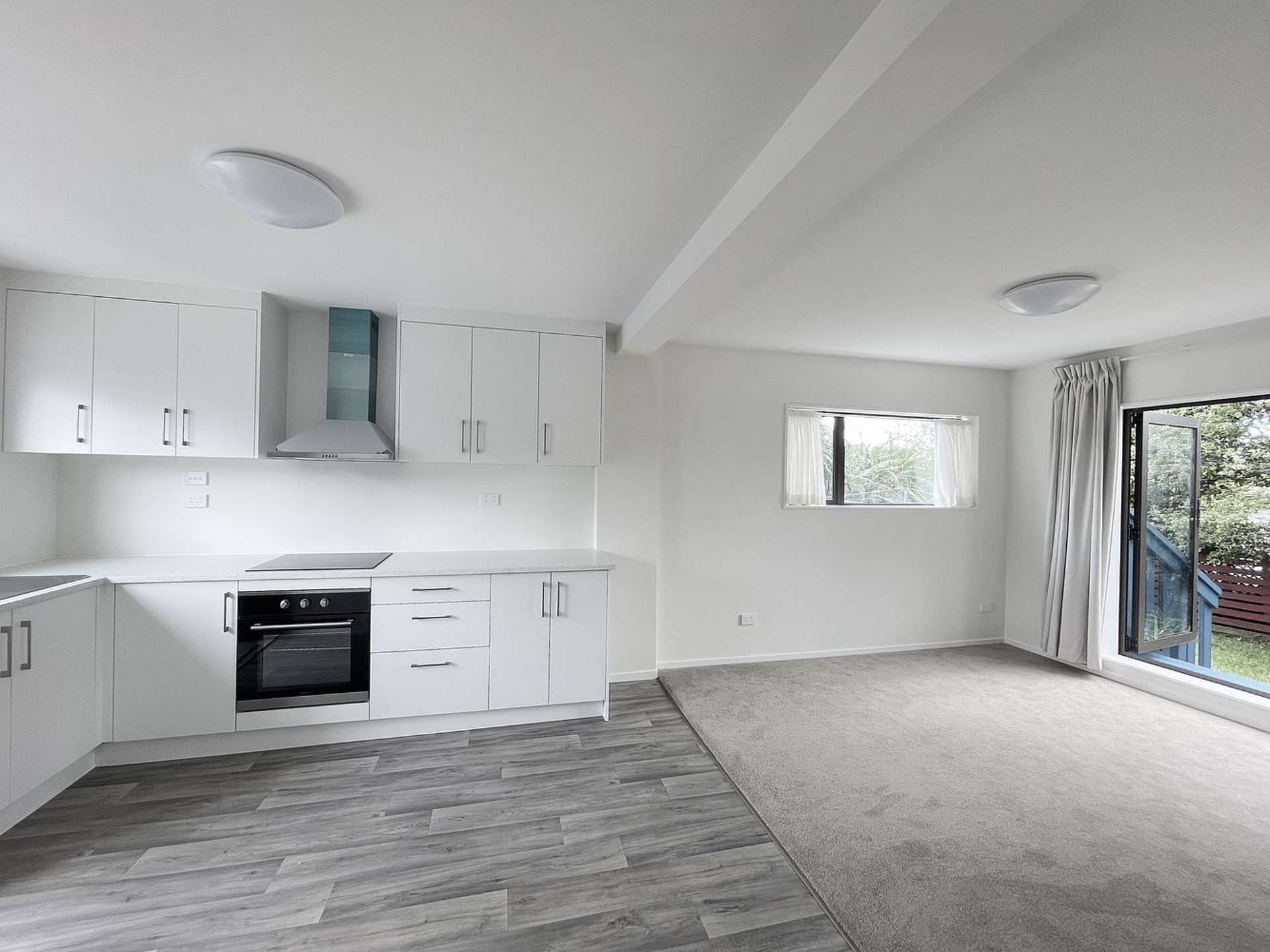 2/338 Royal Road Massey Waitakere City Houses for Rent One Roof