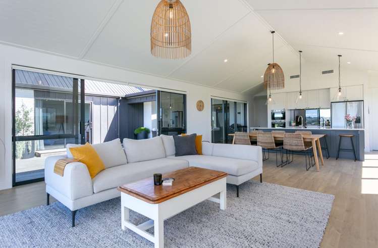 2/899 Maungatautari Road 2790_5