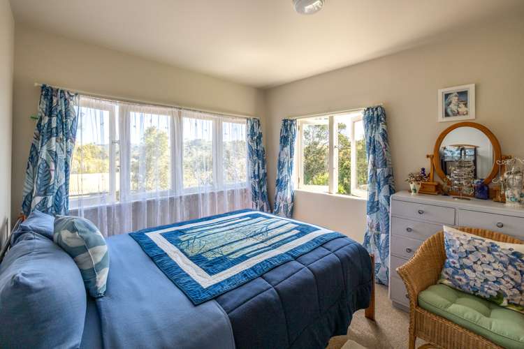 3 Bryan Road Surfdale_12