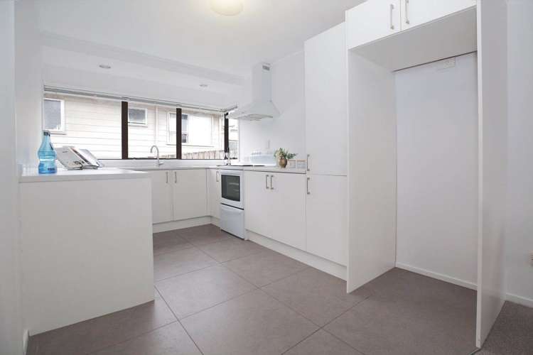 242a East Coast Road Forrest Hill_16