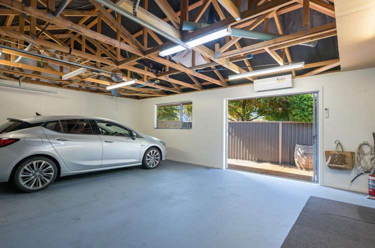 53 Covent Drive Stoke_23