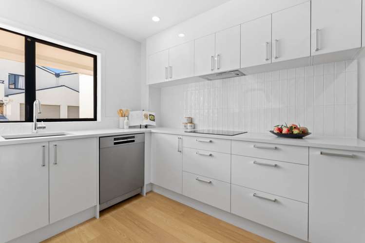 11/70 Fernhill Way Oteha_8