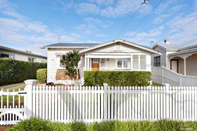 38 Kitchener Road Sandringham_13