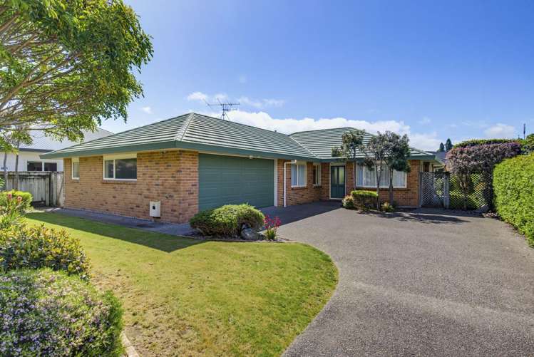 77 Weggery Drive_1
