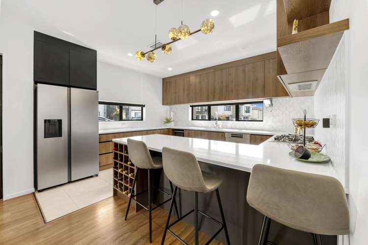 23 Tannaghmore Drive Flat Bush_10