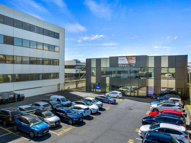 Fully Fitted Showroom | Office - Easy Access