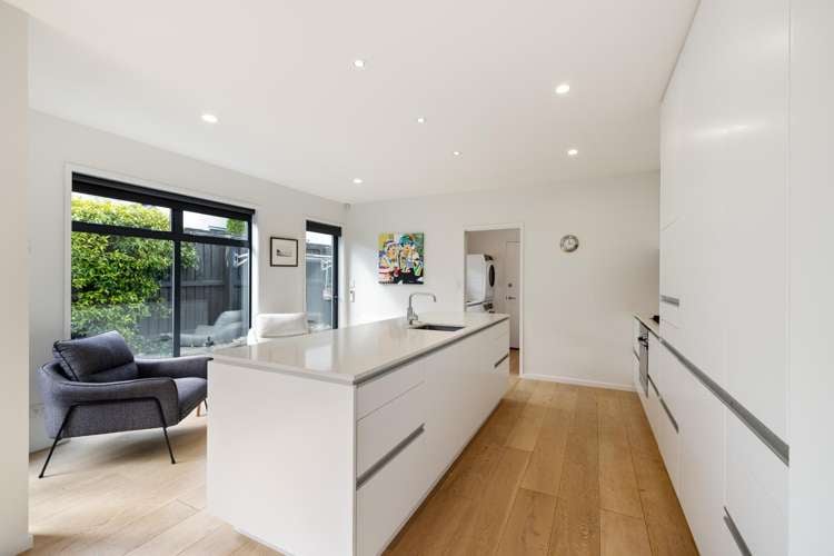 994 Colombo Street Saint Albans_4