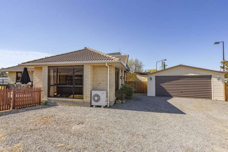 12 Oldham Place Darfield_19