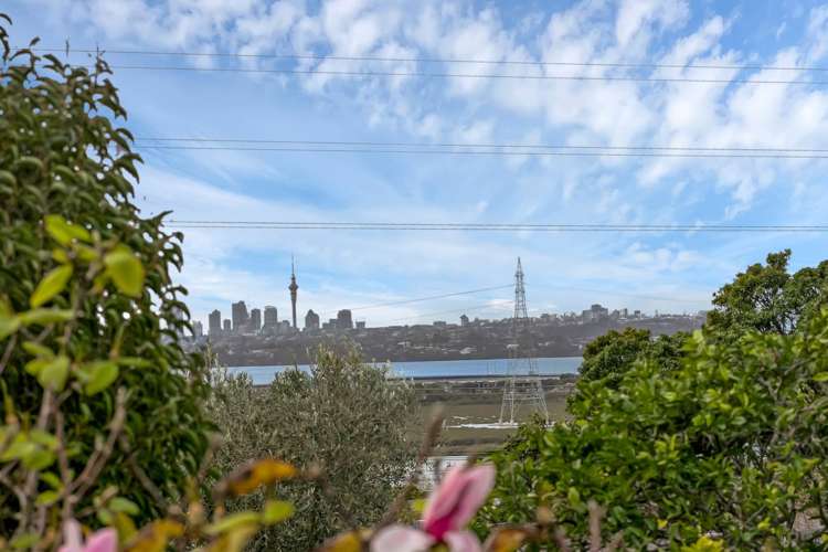 2/4 Fairlea Road_5