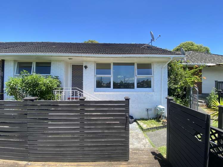 2/46 Felton Mathew Avenue_0