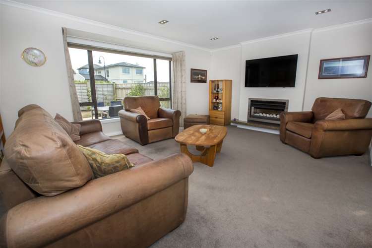 12 Aoraki Rise Aotea_9