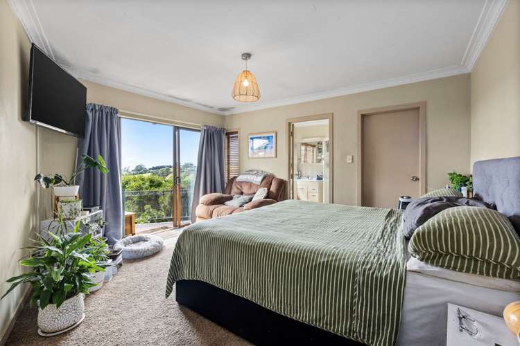 136 Okura River Road Okura_19