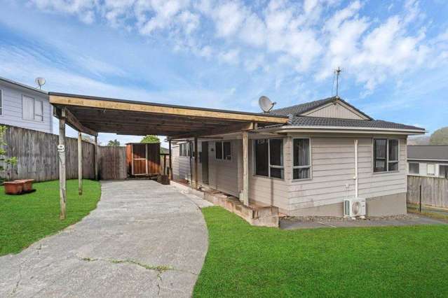 Spacious & Sunny 3 Bedroom Home with Modern Co...