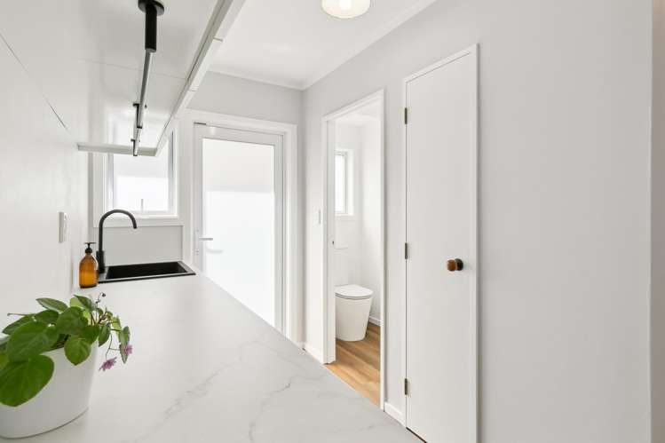 21a Mexted Terrace Tawa_15