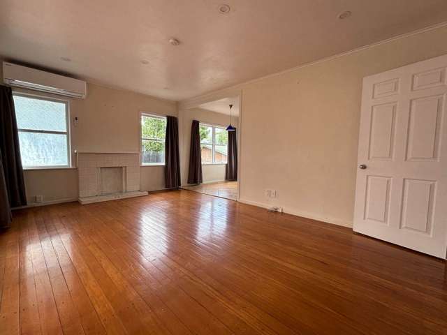 1/8 Quiet Street Te Atatu South_2