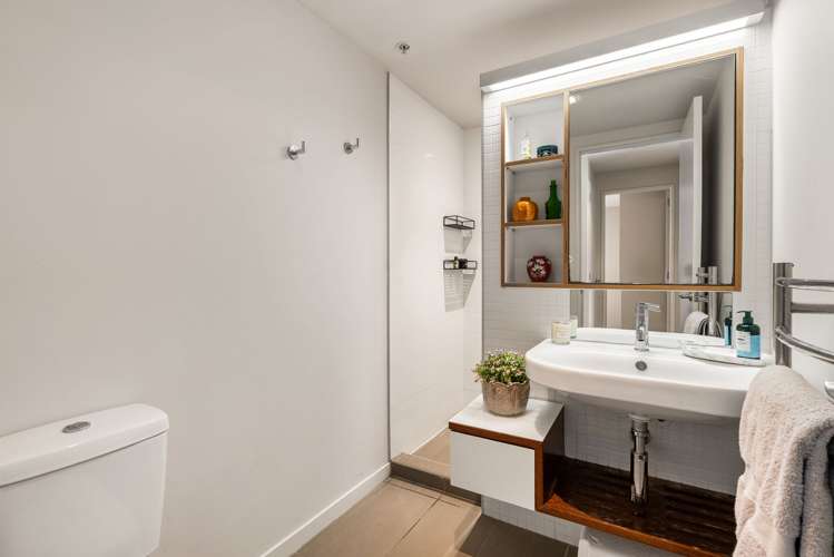 7i/82 Cable Street Te Aro_18