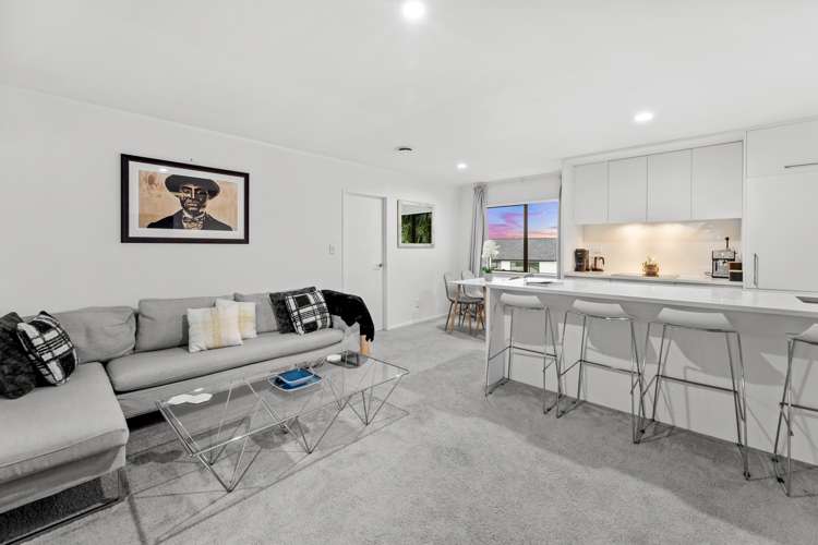 2/2 Crosby Road West Harbour_1