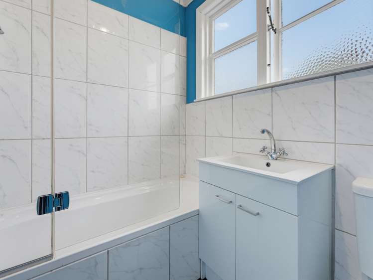77 Andrew Street Marchwiel_11