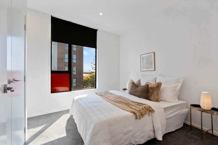 1824 Great North Road Avondale_12