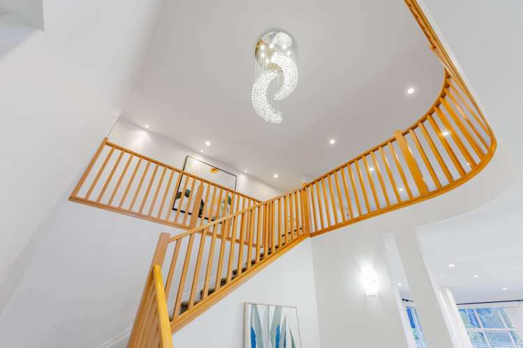 52 Chesterfield Way Orewa_37