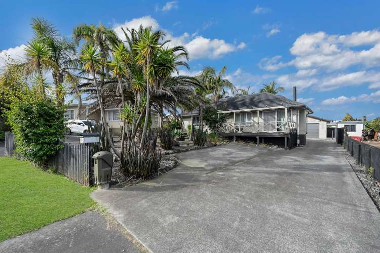 13 Gladfield Lane Te Atatu Peninsula_16