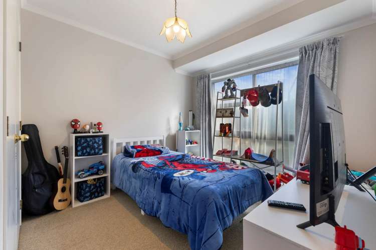 84 Mirrabooka Avenue Botany Downs_12