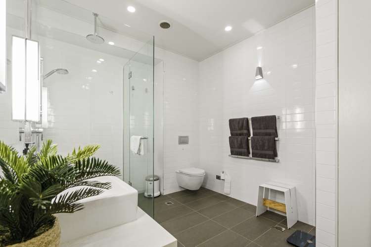 7a/22 Queen Street Auckland Central_16