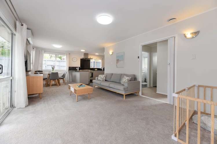 1/20 Lambrown Drive Totara Vale_9